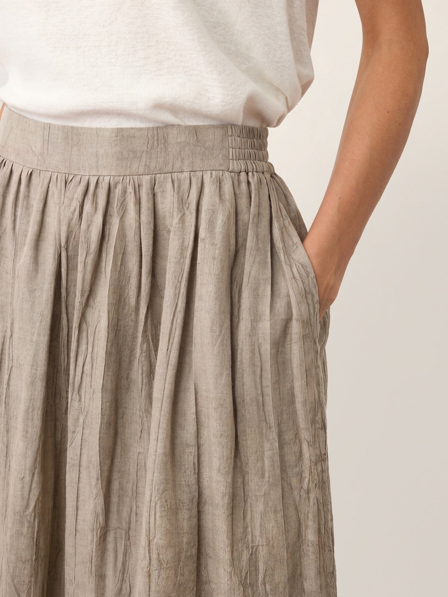 Falda Midi Plisada Efecto Arrugado