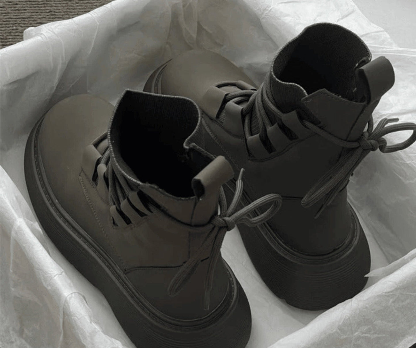 Esther | Botines con Cordones Plataforma Mujer Estilo Militar Hebillas