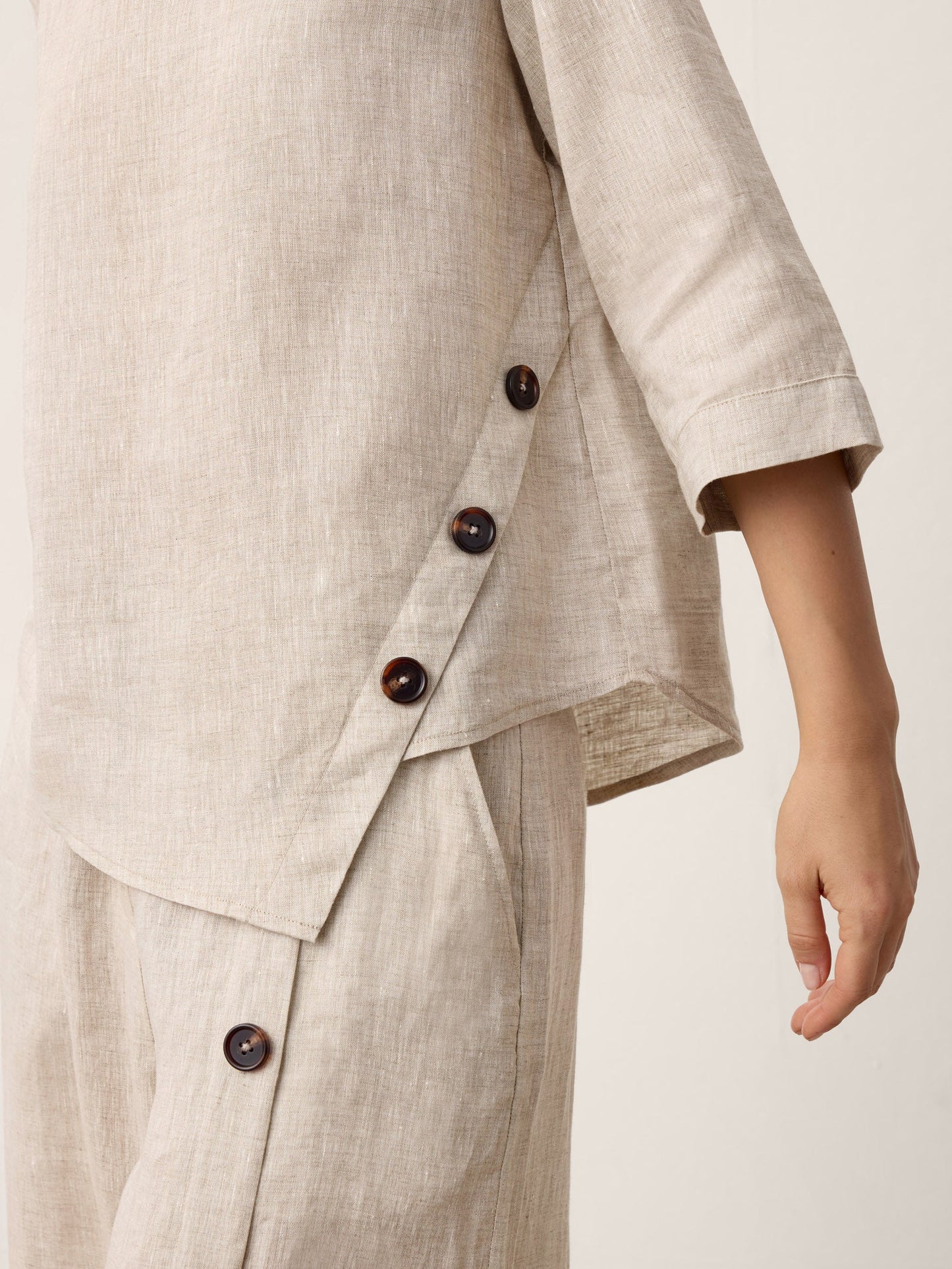 Blusa Oversize con Cierre Decorativo Lateral