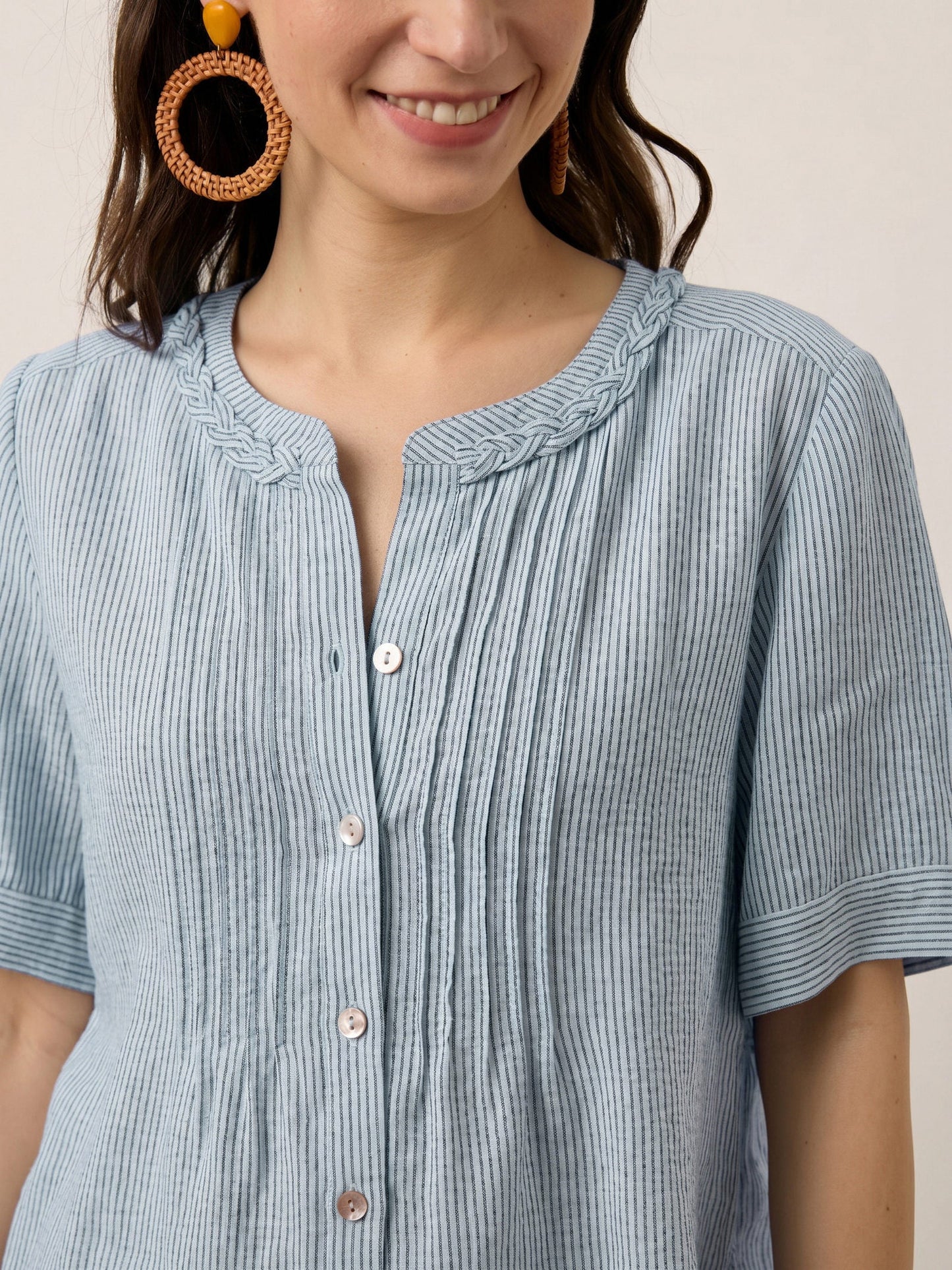Blusa Verde con Cuello Bordado