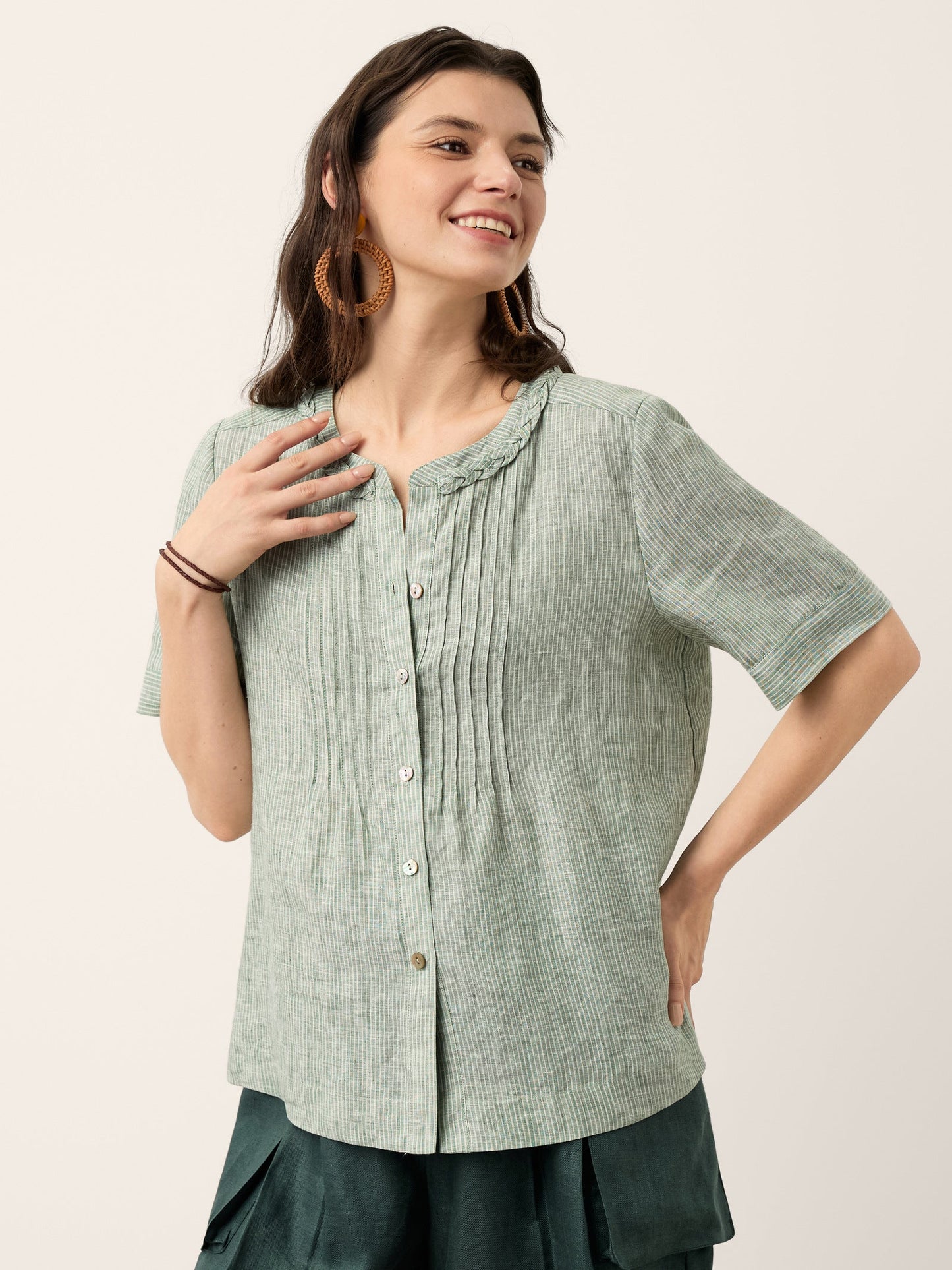 Blusa Verde con Cuello Bordado