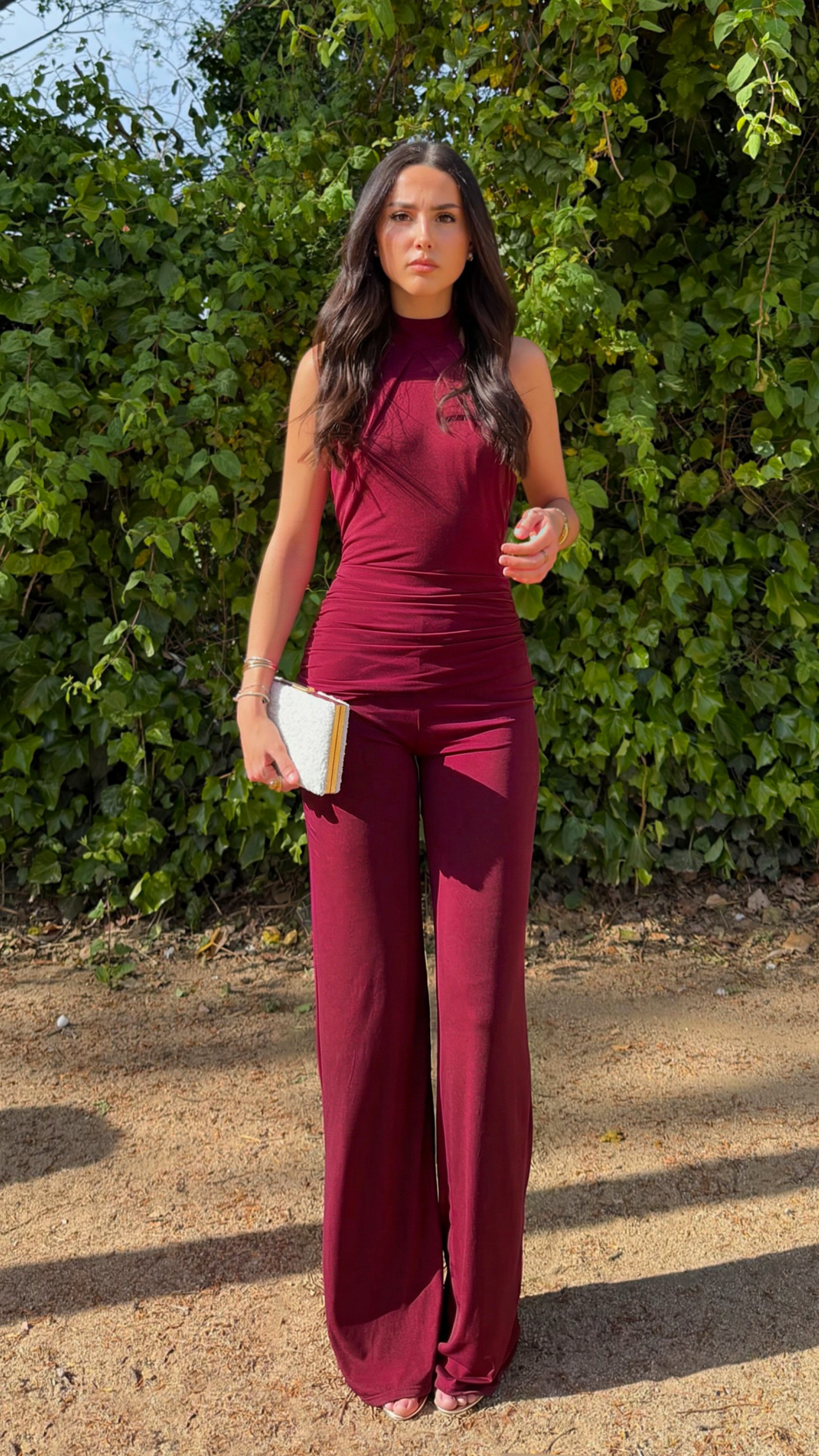 Elegancia Burdeos
