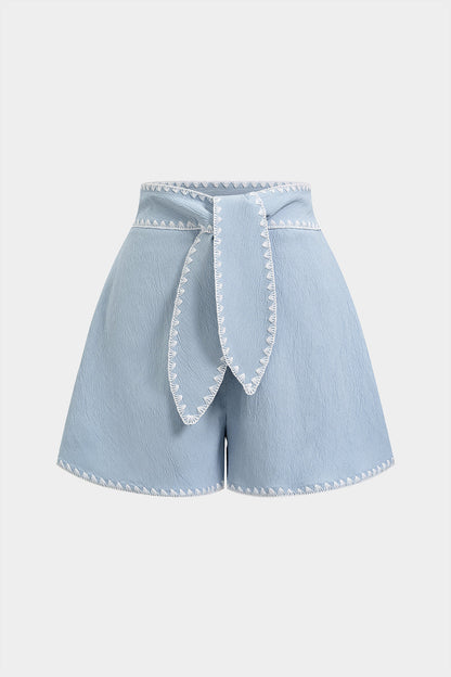 Shorts Beige con Ribete Bordado y Lazo