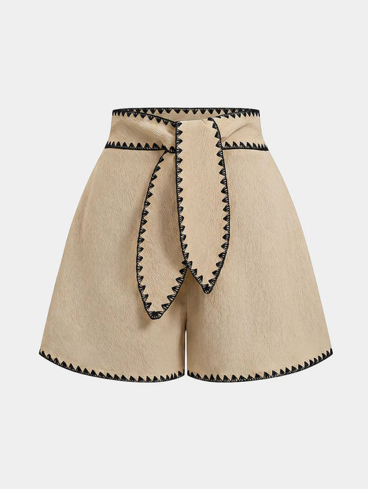 Shorts Beige con Ribete Bordado y Lazo