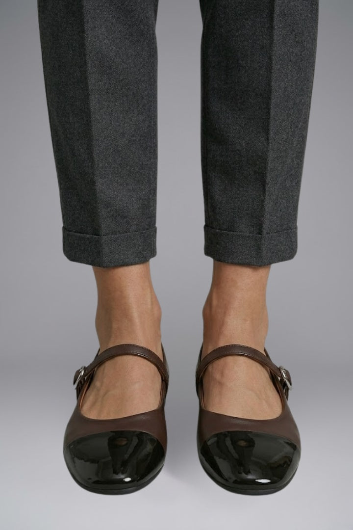 Adriana | Zapatos Mary Jane de Cuero Planos Mujer Hebilla Punta Contraste