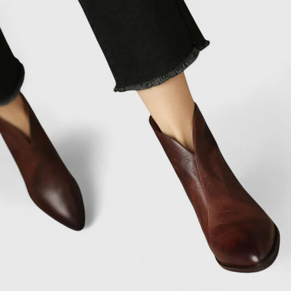 Alma | Botines Camperos de Piel Planos Mujer Punta Fina