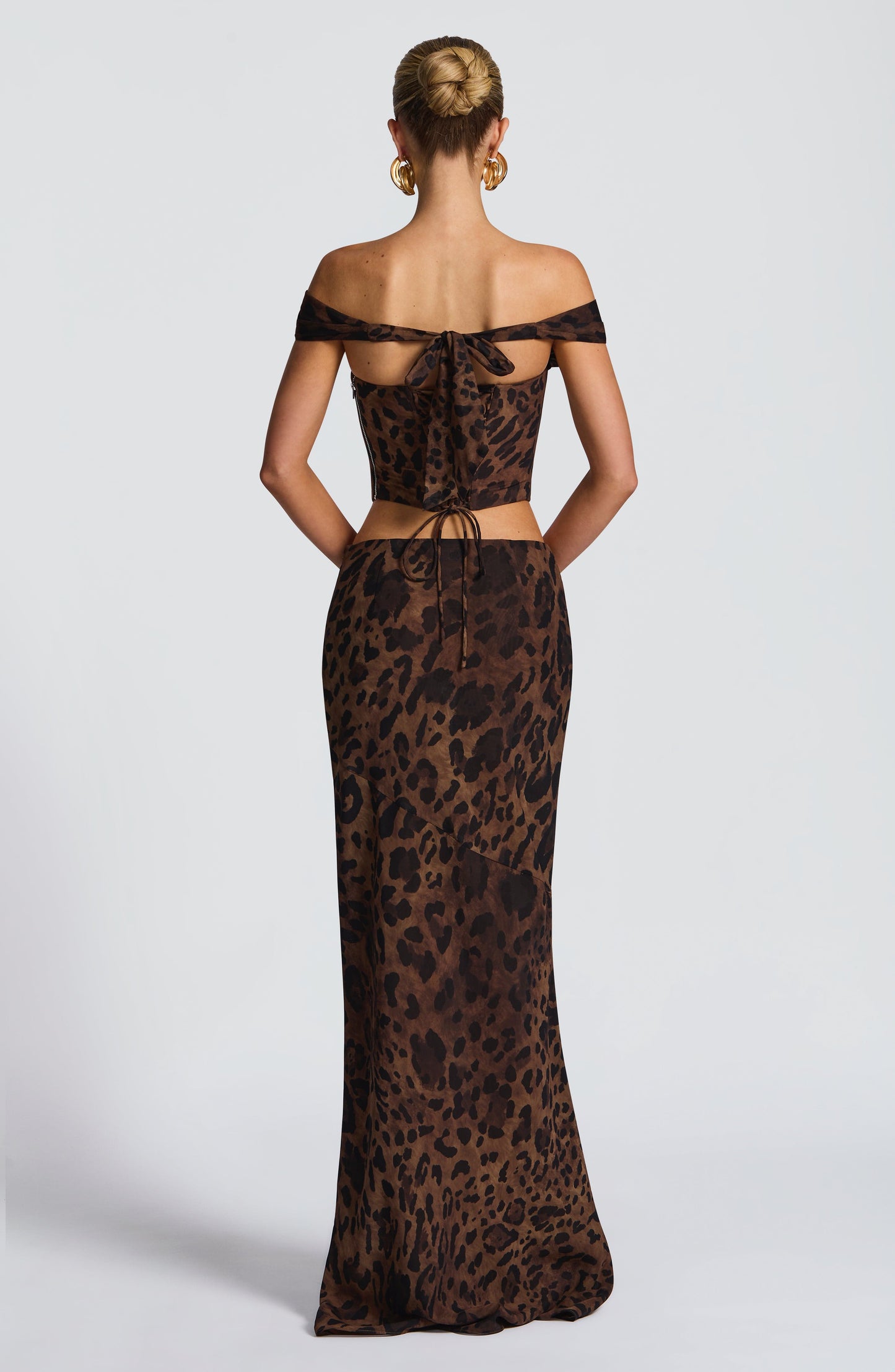Top y Falda Leopardo Corte Sirena — Conjunto de Fiesta