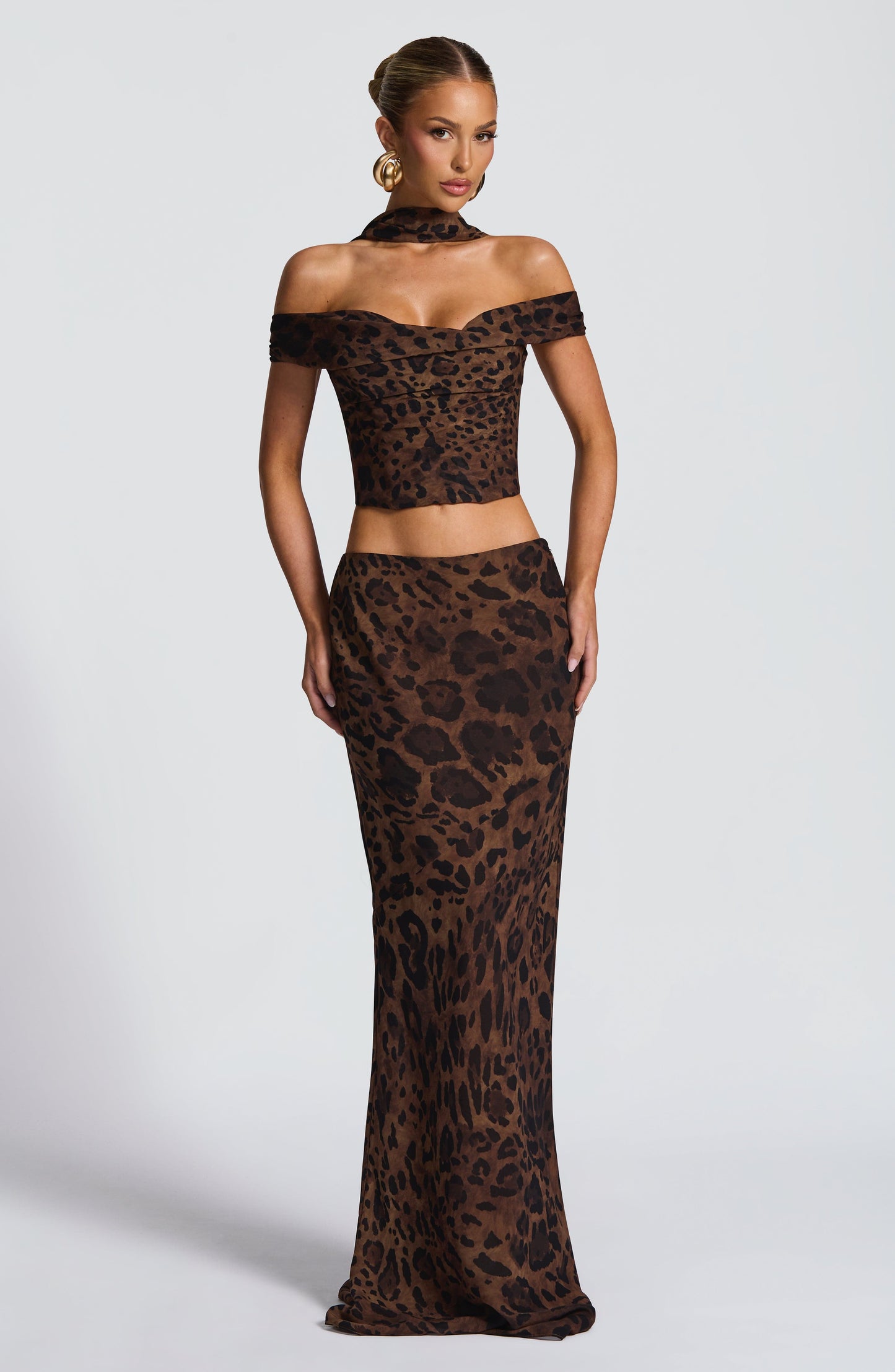 Top y Falda Leopardo Corte Sirena — Conjunto de Fiesta