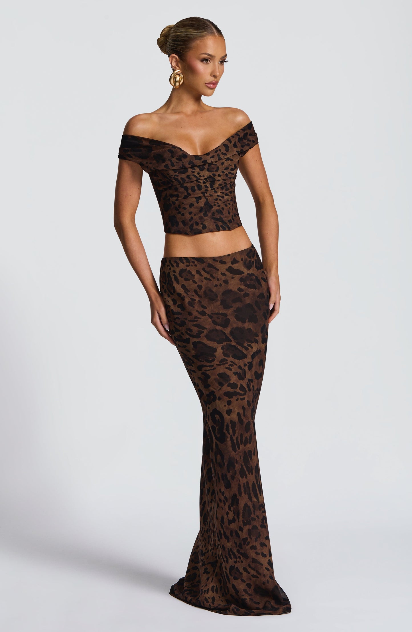Top y Falda Leopardo Corte Sirena — Conjunto de Fiesta