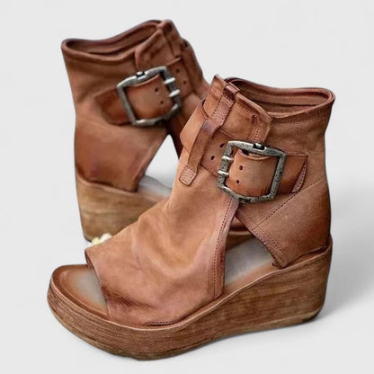 Naia | Botas Camperas Mujer Cuña Piel Hebilla