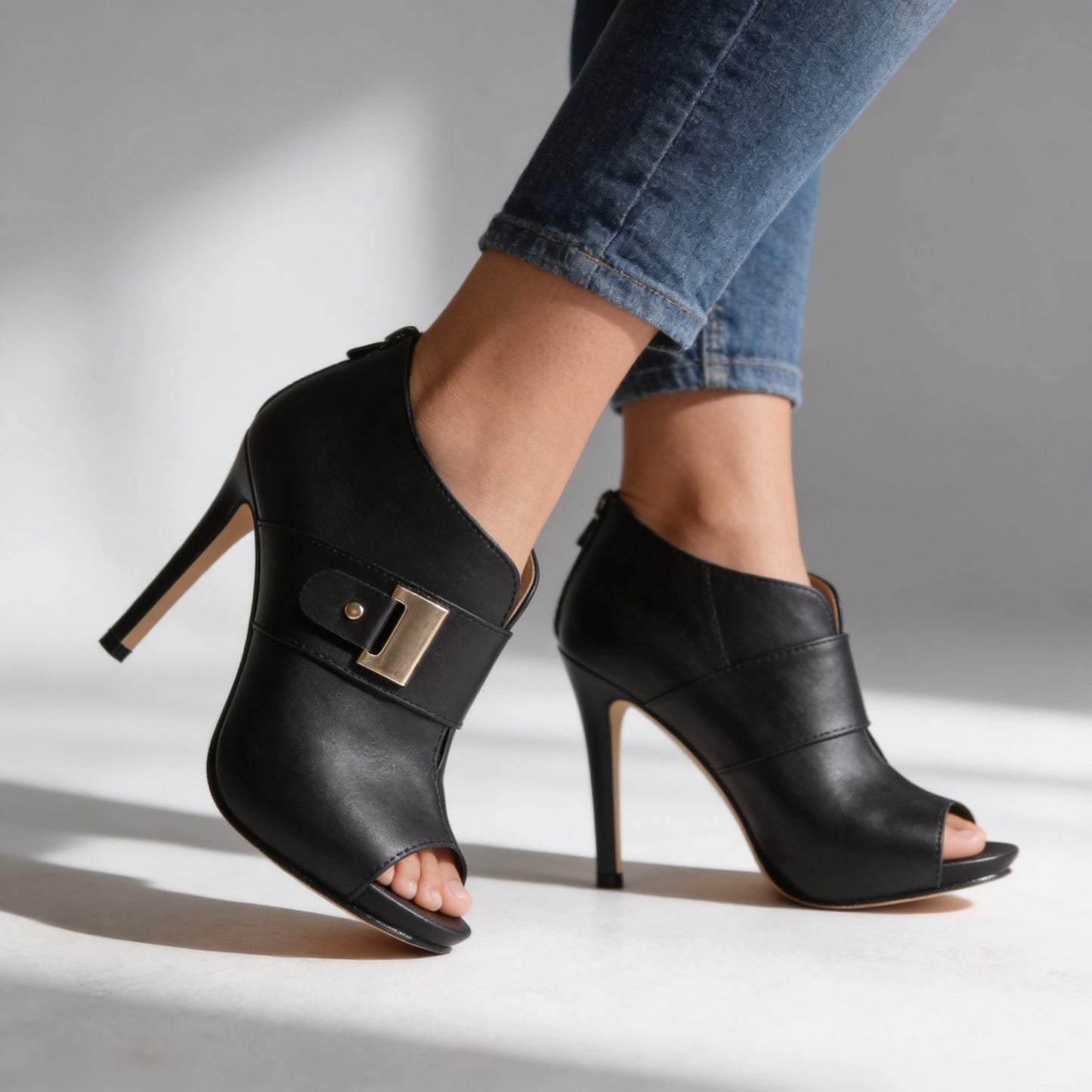 Paloma | Stilettos Tacón de Aguja Peep Toe Mujer Hebilla