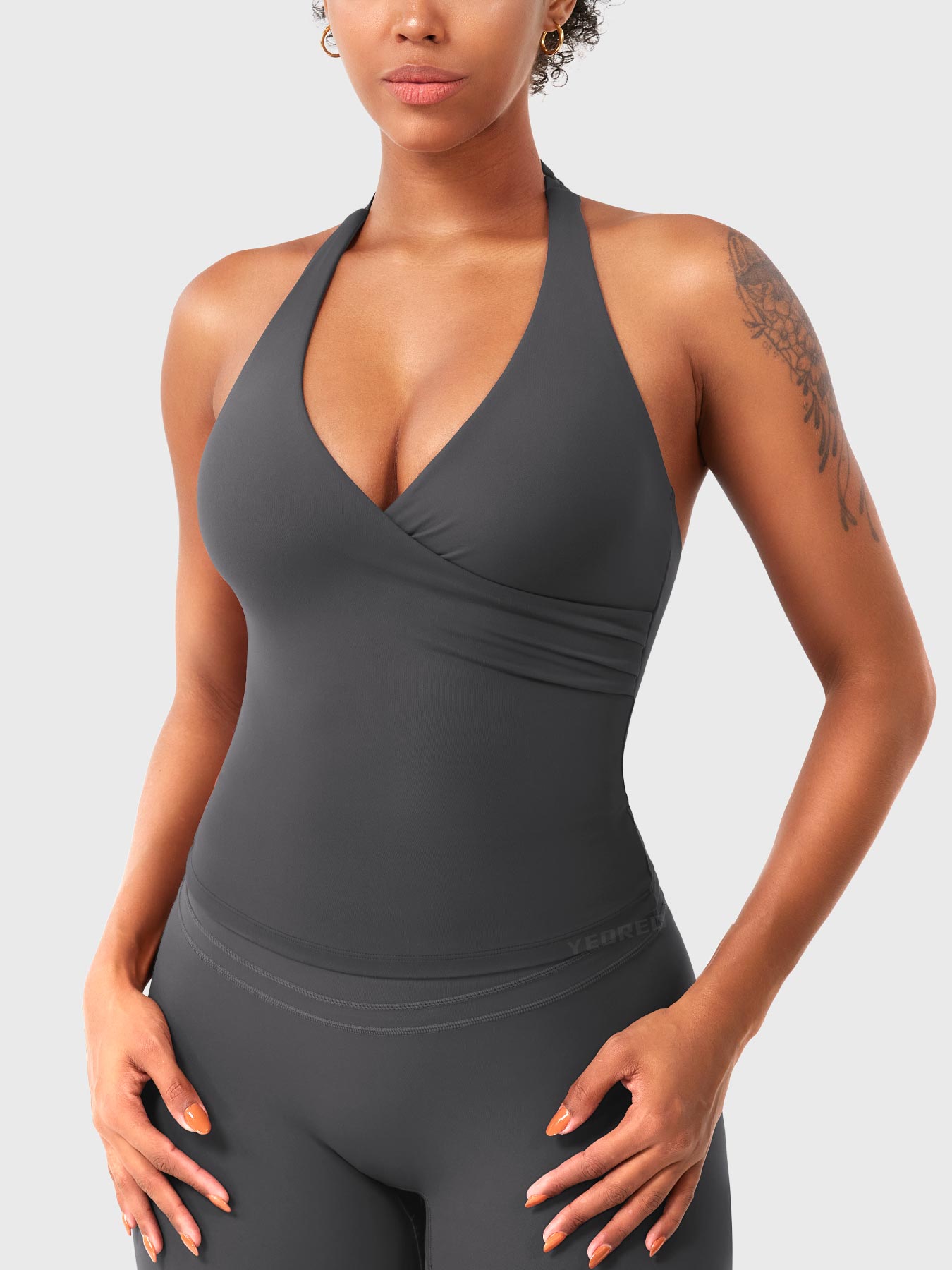Top Deportivo Cruzado Halter Morado