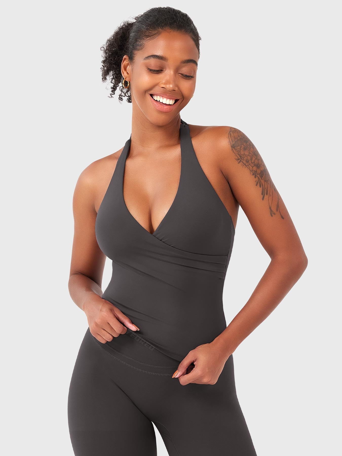 Top Deportivo Cruzado Halter Morado